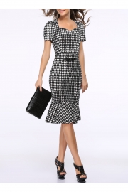 Houndstooth Sweetheart Neck Fishtail Bodycon Dress With Belt