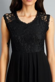 Chic Lace Paneled V Neck Slim Fit Dress